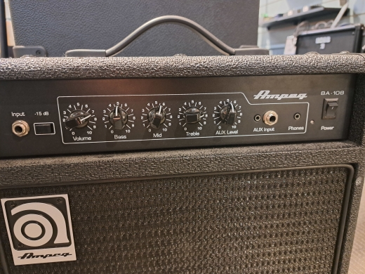 Gear Hunter | Ampeg - BA-108V2